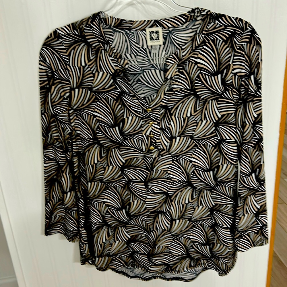 Women’s Anne Klein top